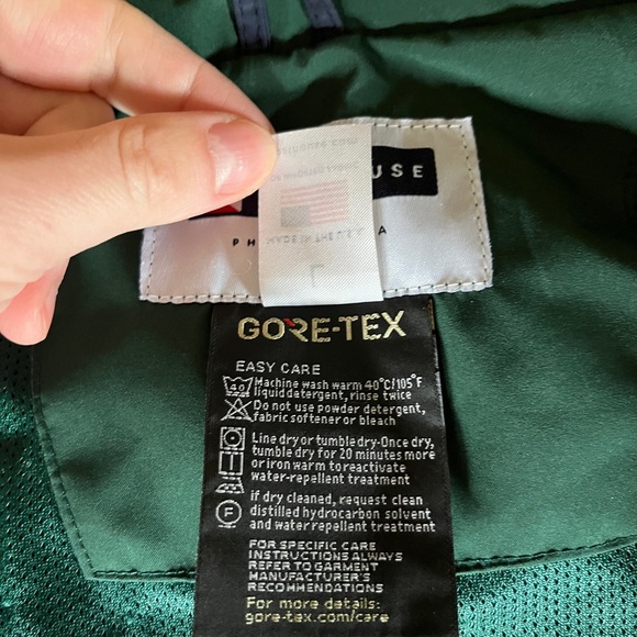 Boathouse Unisex GoreTex Dartmouth Jacket - Size Large - Picture 5 of 5